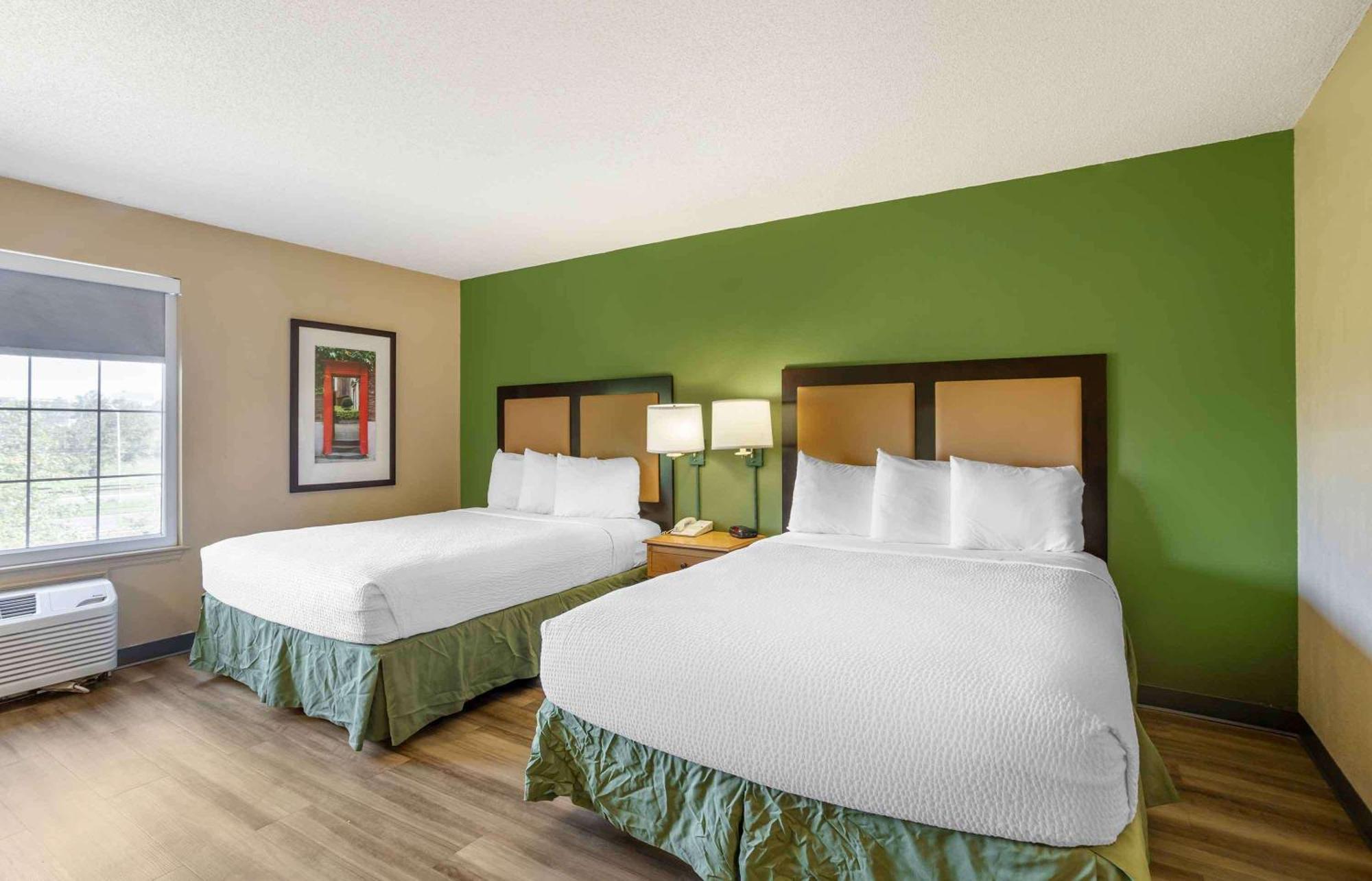 เอ็กซ์เทนด์ สเตย์ อเมริกา เมดโดว์แลนด์ อีสต์ รัทเทอร์ฟอร์ด Hotel อีสต์รัทเธอร์ฟอร์ด ภายนอก รูปภาพ