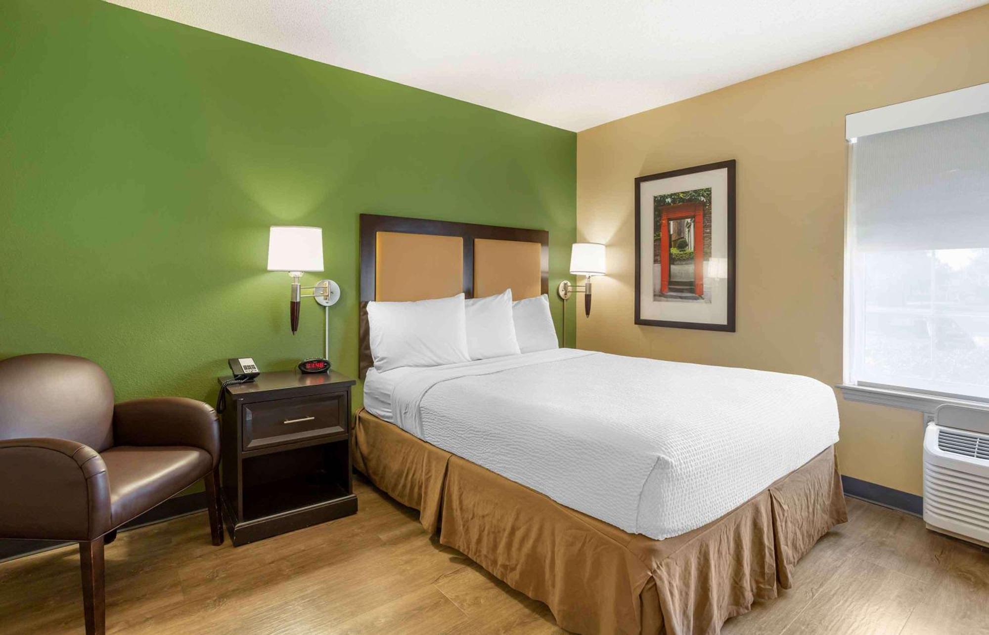 เอ็กซ์เทนด์ สเตย์ อเมริกา เมดโดว์แลนด์ อีสต์ รัทเทอร์ฟอร์ด Hotel อีสต์รัทเธอร์ฟอร์ด ภายนอก รูปภาพ